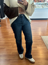 Load image into Gallery viewer, Judy Blue Petite Mid Rise Straight Leg Tummy Control Classic Jeans