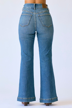 Load image into Gallery viewer, Judy Blue High Waisted Petite Tummy Control Double Button Flare