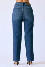 Load image into Gallery viewer, Judy Blue Petite Mid Rise Straight Leg Tummy Control Classic Jeans