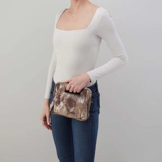 Hobo Ace Clutch in Metallic Leather- Cocoa Platinum