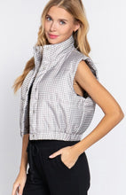 Load image into Gallery viewer, Puffer Vest Checkered - Two Colors
