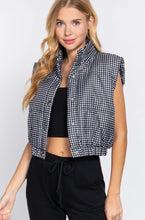 Load image into Gallery viewer, Puffer Vest Checkered - Two Colors